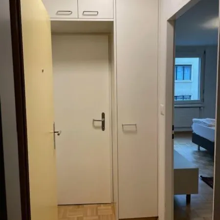 Apartment Cute Next To Museum Of Art - Art 9