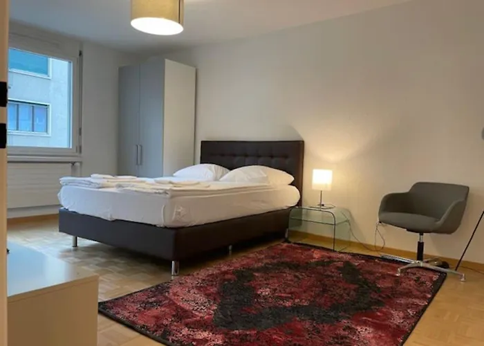 Cute Next To Museum Of Art - Art 9 *